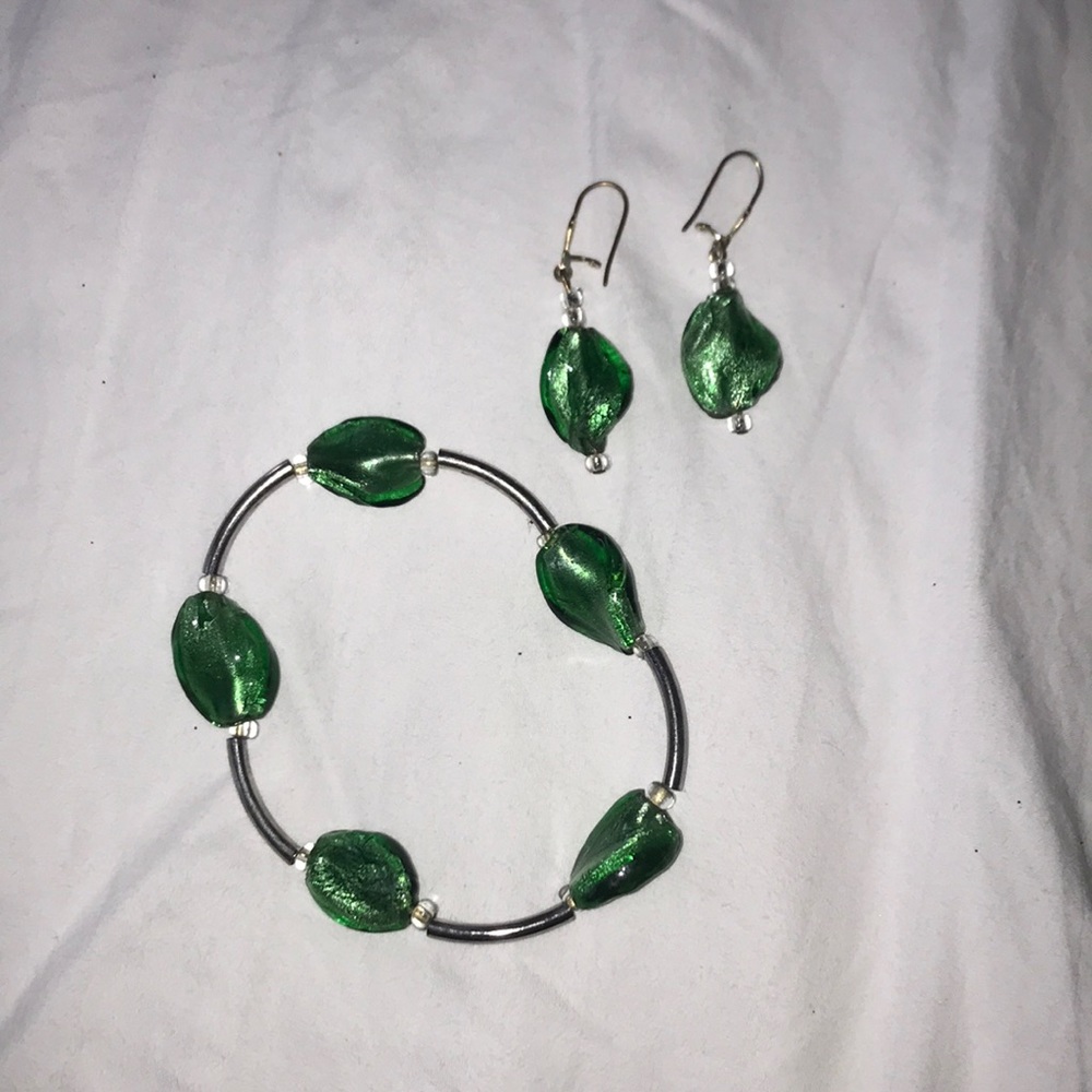 Bracelet and earring set